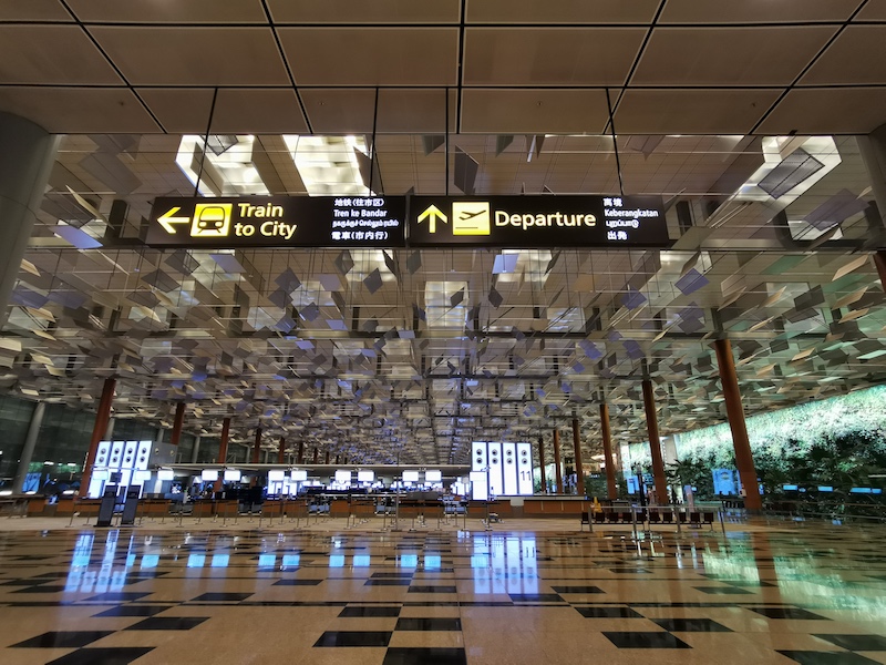 Changi Havalimanı'na Nasıl Gidilir? 