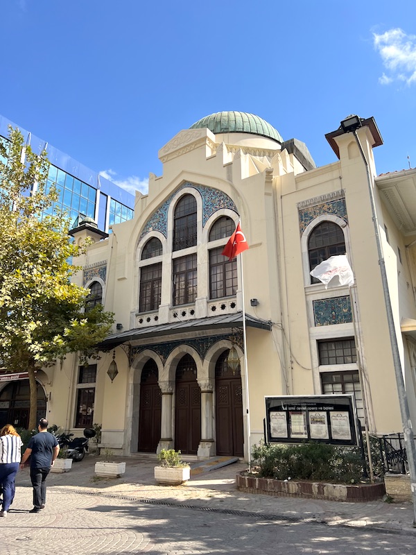 İzmir Devlet Opera ve Balesi Elhamra Sahnesi