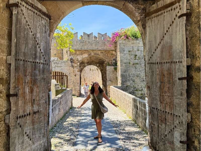 Rodos Adası’na Nasıl Gidilir?