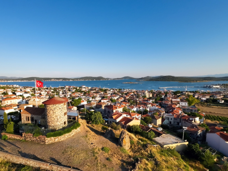 Eylülde Ayvalık ve Cunda: Yanına Kitap Alarak Gezilecek Bir Rota
